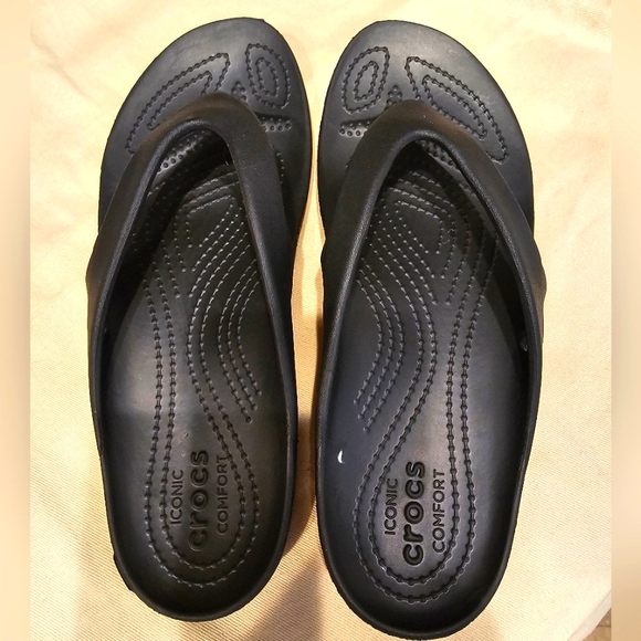 Croc flip flops - Picture 1 of 6